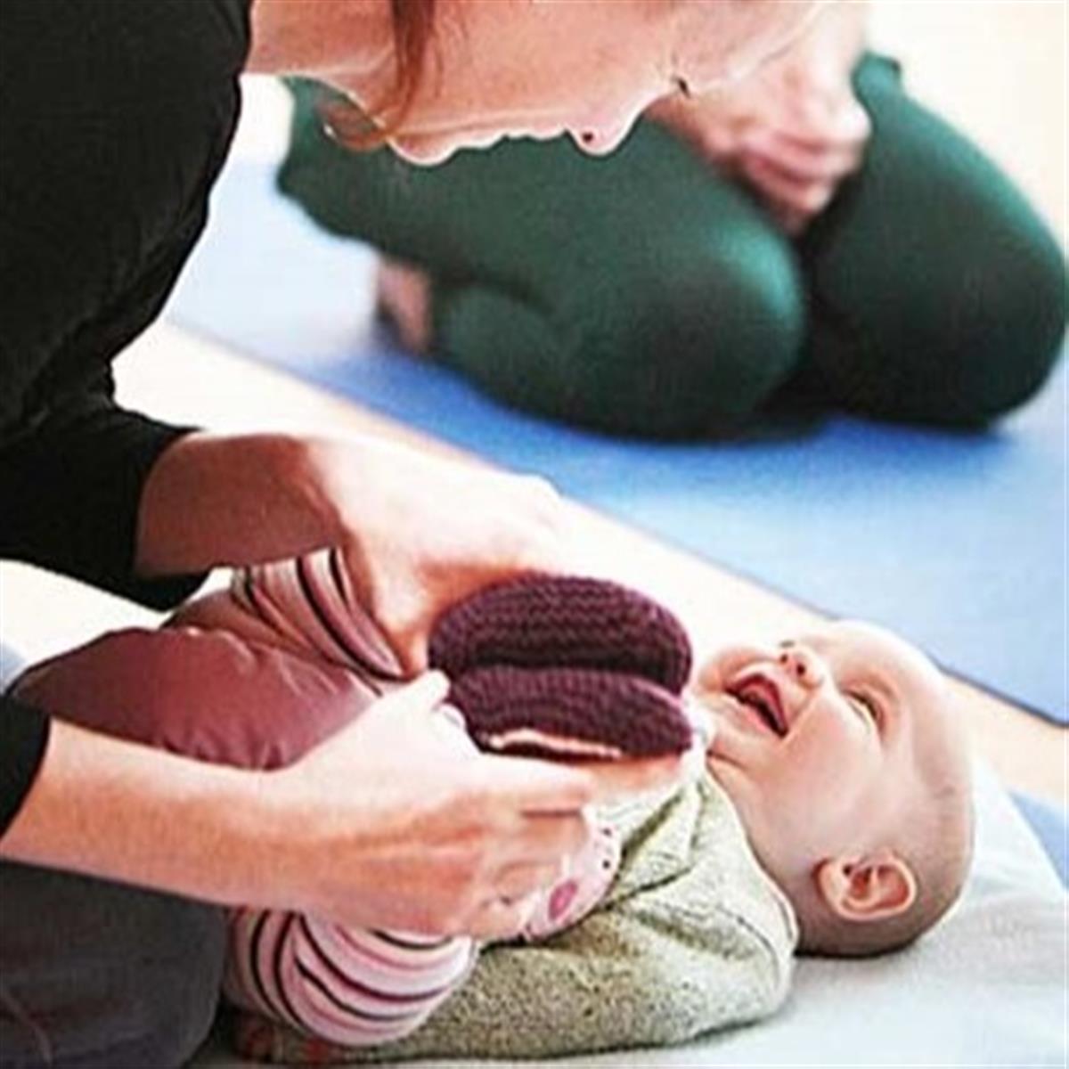 BUTTERFLY in OKT/NOV 2024 - REEKS Interactieve Baby Yoga - Beweeg in verbinding met je baby @ ZWANGER IN BRUSSEL